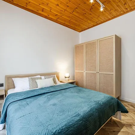 Appartement Olive Heart Of By Pikhost