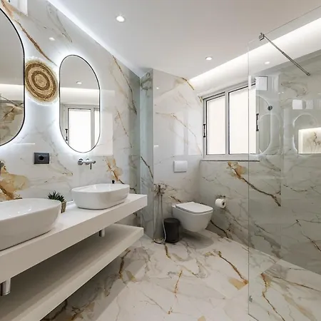 Olive Heart Of By Pikhost Appartement