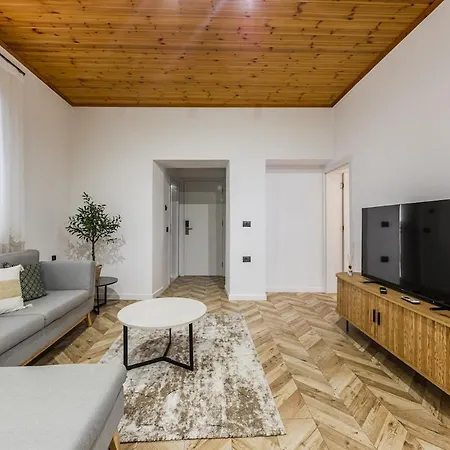 Appartement Olive Heart Of By Pikhost *